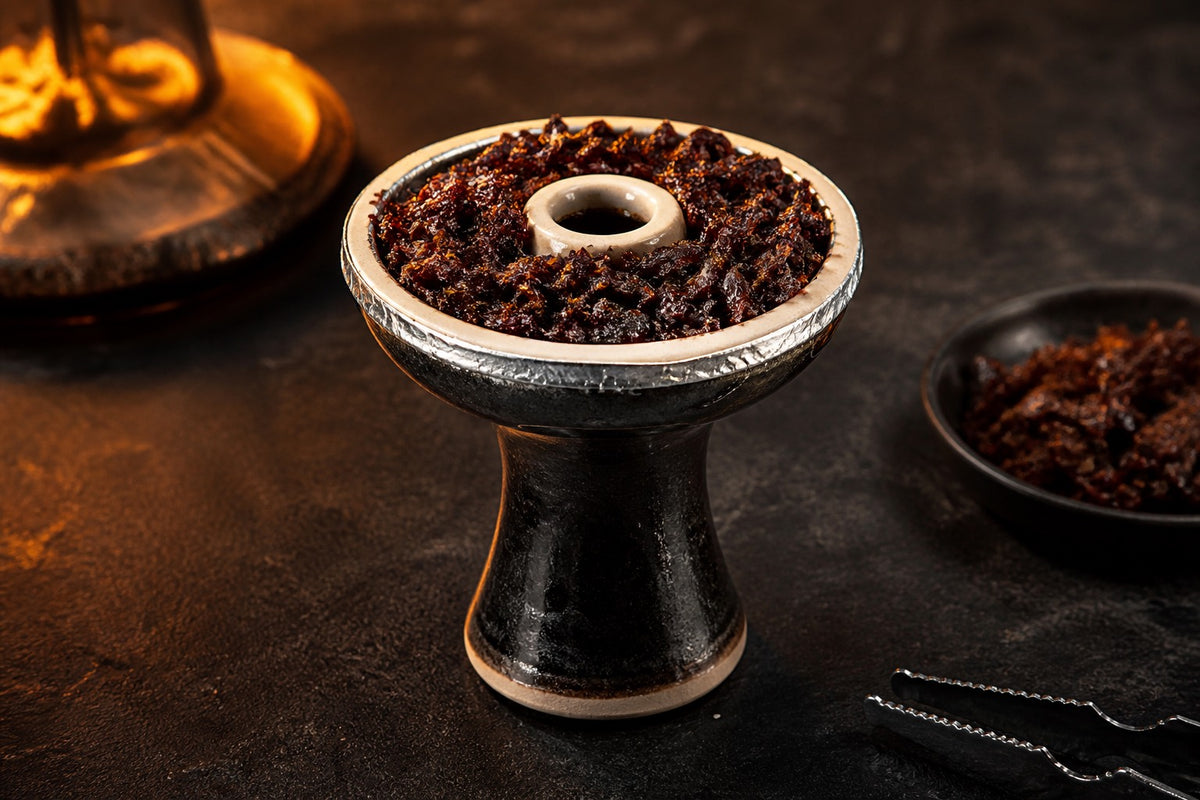 Shisha Kopf richtig stopfen: lockere Packung, klarer Zug